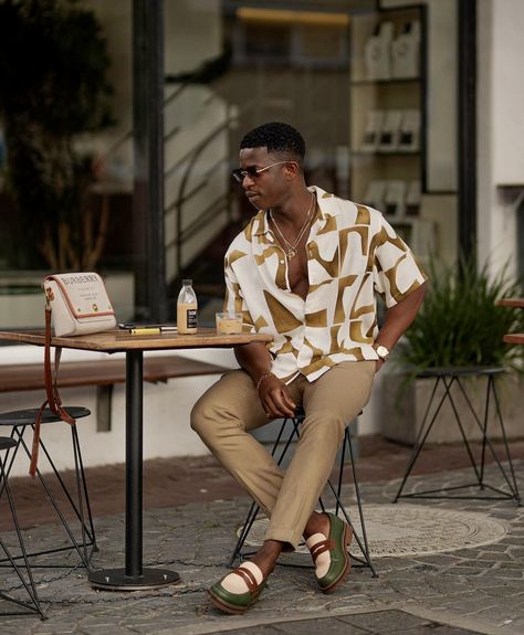 Audrey Lunda Men Vintage Outfits Summer, Men’s Bright Outfit, Black Man Summer Fashion, Dark Skin Clothes Outfits Men, Black Male Outfits Casual, Caribbean Mens Fashion, Elegant Summer Outfits Men, Black Men’s Holiday Outfit, Male Casual Outfits Classy