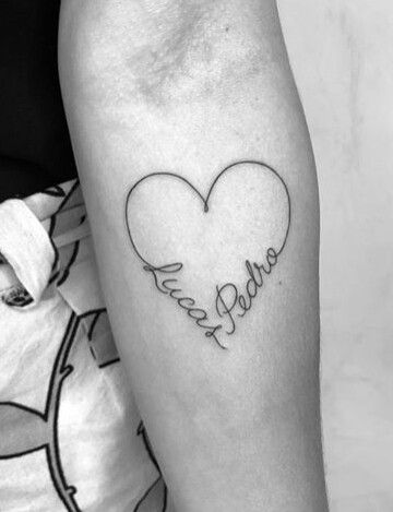 Names In A Heart Tattoo, Boy Name Tattoos For Mom, Heart Outline Tattoo, Heart Tattoos With Names, Arm Tattoos Drawing, Name Tattoos For Moms, Kids Tattoo, Tattoo Ankle, Twin Tattoos