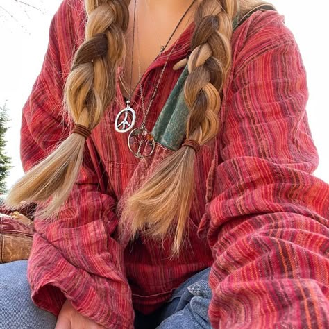 Soft Hippie Aesthetic, Phoebe Buffay Aesthetic, Hippie Aesthetic Outfit, Hippie Girl Aesthetic, 70s Hippie Aesthetic, Hippy Aesthetic, Surfer Girl Outfits, Hippie Fits, Beach Hippie