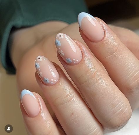 Daisy Nail Designs, Rounded Acrylic Nails, Future Nails, Cute Simple Nails, Daisy Nails, Simple Gel Nails, Summery Nails, Casual Nails, Cute Gel Nails