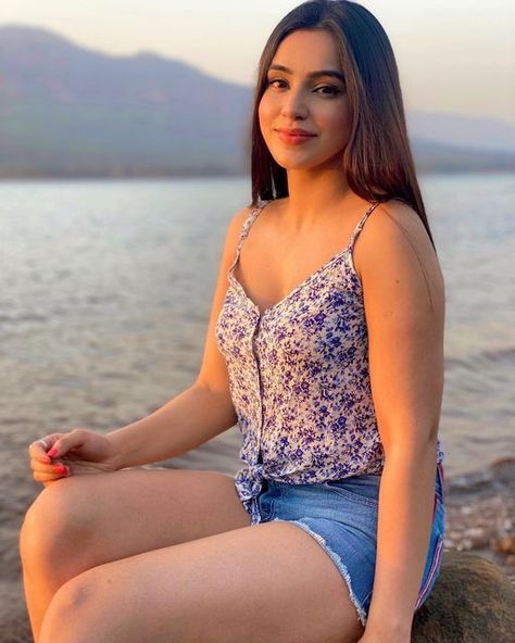 Ankita Sharma, January 21, Tankini, Tank Top Fashion, Camisole Top, Actresses, Instagram Photos, Tank Tops, Women's Top