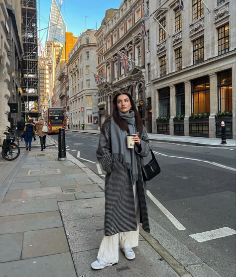 IG @sanja__rs Ysl 5 A 7 Outfit, Ysl Hobo Bag Outfit, Ysl 5 A 7, Ysl Hobo Bag, Ysl Hobo, Hobo Bag Outfit, Ysl Outfit, Japan Outfits, Outfits New York