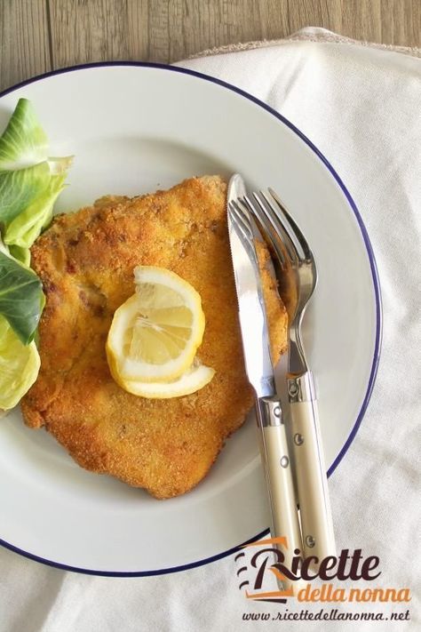 Cotoletta alla milanese Risotto Alla Milanese, Food Cooking, Italian Recipes, French Toast, Food And Drink, Chef, Meat, Chicken, Italy