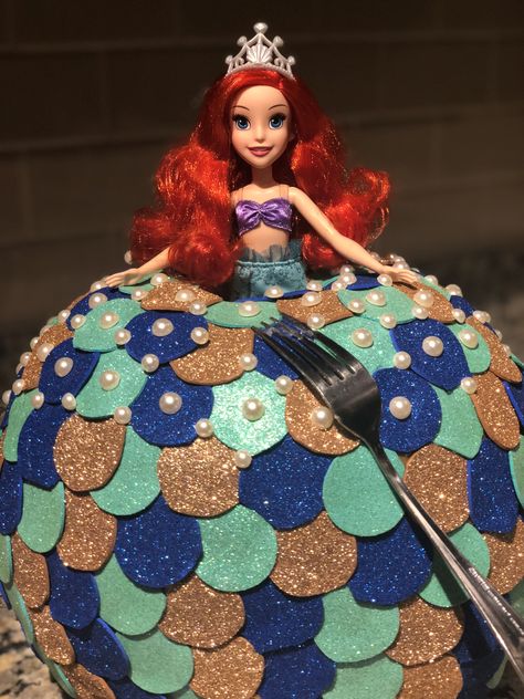 Mermaid Pumpkin Decorating, Ariel Pumpkin Painting, Barbie Pumpkin Decorating, Ariel Pumpkin, Little Mermaid Pumpkin, Mermaid Pumpkin, Plastic Pumpkins Bucket, Pumpkin Character, Pumpkin Decorating Diy