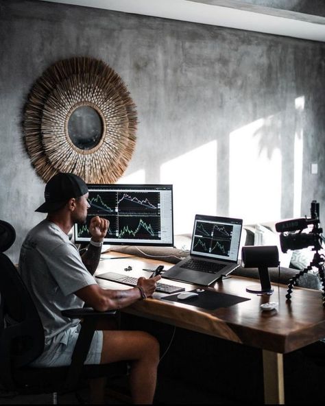 Dream Desk Setup, Dream Setup, Make Money On Instagram, Dream Desk, Computer Desk Setup, Home Studio Setup, Desk Goals, Dream Office, Workspace Design