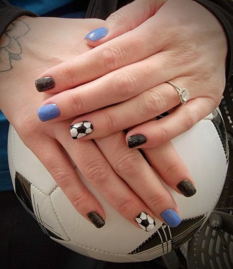 Soccer Acrylic Nails, Soccer Ball Nails, Soccer Mom Nails, Soccer Nail Art, Soccer Nails Design, World Cup Nails, Sport Nails, Soccer Nails, Nexgen Nails Colors