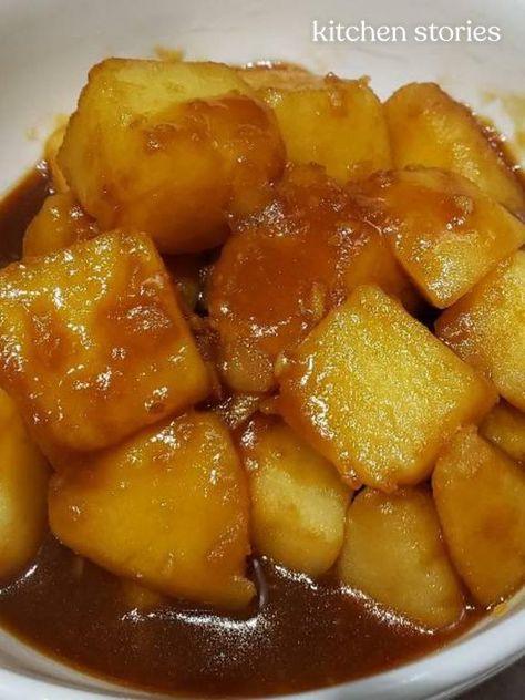 Korean Braised Potatoes, Braised Potatoes, Korean Potatoes, Korean Food Side Dishes, Buttermilk Pancakes Recipe, Fluffy Buttermilk Pancakes, Korean Side Dishes, Sweet Potato Curry, Korean Cooking