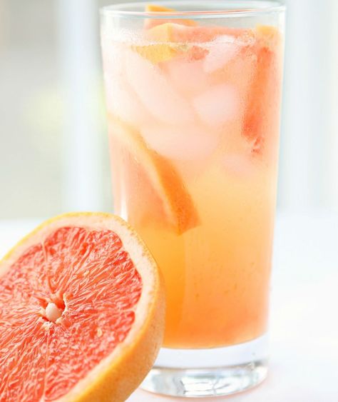 Grapefruit Crush Recipe, Brunch Drinks Alcoholic, Grapefruit Crush, Strawberry Crush, Grapefruit Cocktail, Small Cucumber, Brunch Drinks, Strawberry Lemon, Lemon Mint