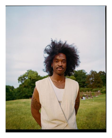 Marco Di Stefano on Instagram: “Marcus & Prince ☀️ Viktoria Park. — Mamiya RZ67 / Kodak Portra 400 . . . . . . . . #mamiyarz67 #portra400 #MadeWithKodak #headspacemag…” Mamiya Rz67 Portraits, Portra 400 Portraits, Portra 400 Film Photography, Mamiya Rb67 Portraits, Mamiya Rz67, Male Portraits, Kodak Portra 400, Film Photos, Photos Inspo