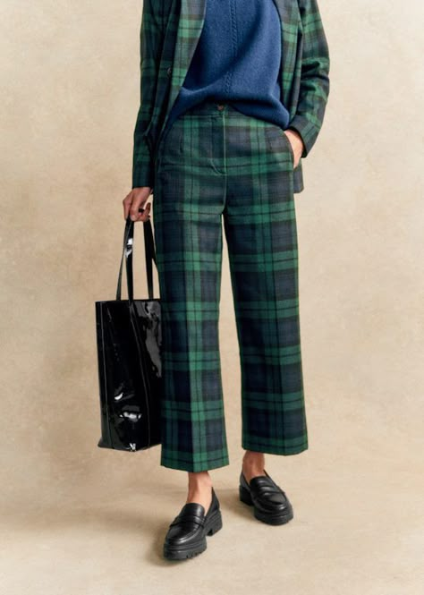 Martin Crop Trousers - Navy tartan checks - Recycled wool - Sézane Lifestyle Dresses, Crop Trousers, Tartan Pants, Denim Suit, Modern Clothing, Wool Trousers, Professional Outfits, Modern Outfits, Cropped Trousers