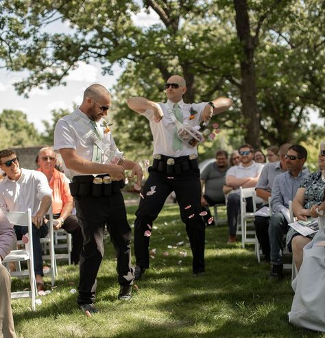 Here for all the nontraditional twists on wedding days! These beer boys understood the assessment! 🍻👌🏼 Such a fun day second shooting for @alexis.nichole.dooley #lainamariephotography Beer Boys Wedding, Beer Boy Wedding, Young Wedding, Beer Wedding, Nye Wedding, Wedding Flower Girl, Teenage Boys, Flower Boys, Flower Girl