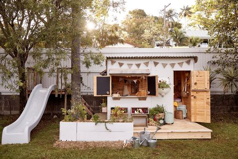 Cubby House Ideas, Kids Cubby Houses, Kids Cubbies, Casa Hobbit, Outdoor Play Space, Play Area Backyard, Outdoor Play Areas, Cubby House, Outdoor Play Area