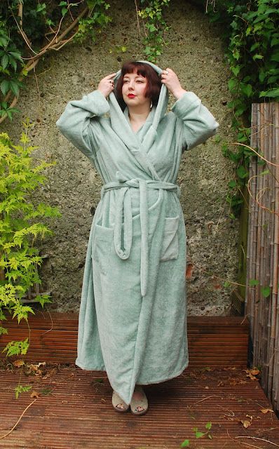 Sewing and Slapdashery: spring sewing: a giant green bathrobe Bathrobe Pattern Free, Green Bathrobe, Bathrobe Pattern, Spring Sewing, Fabric Combinations, Free Sewing, Godmother, Shawl Collar, I Said