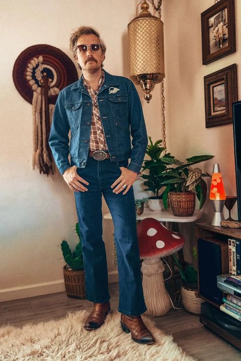 Vintage Western Denim on Denim Outfit Western Denim Outfit, Western Fashion Men, Denim On Denim Outfit, Western Outfits Men, Fashion Vibes, Denim On Denim, Yee Haw, Mens Fashion Streetwear, Outfits Men