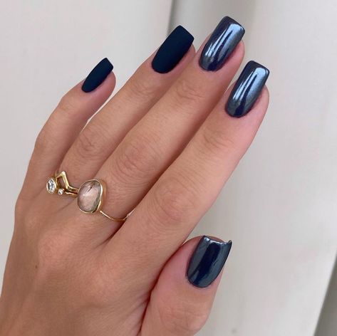 11 Christmas Chrome Manicures Perfect for the Holiday Season Ref Chrome Nails, Navy Chrome Nails Designs, Navy With Chrome Nails, Chrome Winter Nails Designs, Grey Blue Chrome Nails, Navy Nails Chrome, Midnight Blue Chrome Nails, Dark Blue Chrome Nails Designs, Chrome Navy Blue Nails