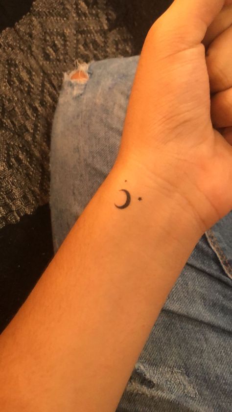 Tiny Moon Tattoo Wrist, Small Aesthetic Tattoos Women, Moon Aesthetic Tattoo, Moon Tattoo Simple, Tattoo Sun And Moon, Moon Tattoo Wrist, Sun And Moon Aesthetic, Luna Tattoo, Tattoo Sun