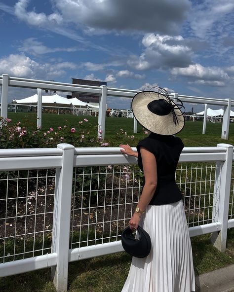 The best girls day getting dressed up for The Royal Ascot 🐎🤍🥂👒 @georgiamay 💗 . . Ascot 2024, Royal Ascot, Race day outfit . . #ascot2024 #royalascot #royalascot2024 #ladiesday #ladiesdayout #raceday #racedayfashion #racedayoutfit #karenmillen #karrenmillendress #fascinator #hatstyle #raceseason #ascot #ascotraces #ascotracecourse #ascothats #ascotstyle #ascotfashion #girlsday Horse Race Day Outfits, Horse Race Outfit, Superhero Birthday Party Decorations, Royal Ascot Fashion, Ascot Outfits, Ascot Style, Royal Ascot Races, Race Day Fashion, Country Vibe