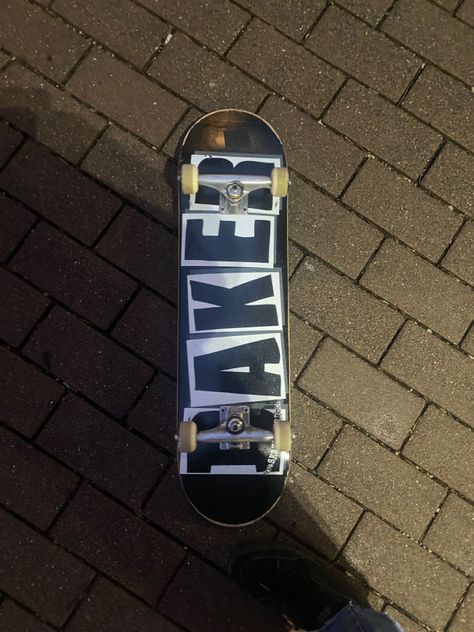 Baker skateboard Baker Board Skate, Baker Board, Baker Skateboards, Skate Fits, Skate Aesthetic, Skateboard Aesthetic, Memes Status, Skateboard Deck Art, Skater Aesthetic