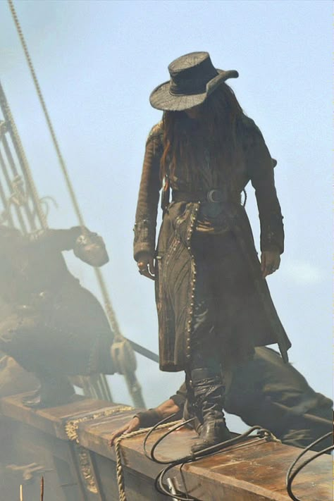 Clara Paget, Anne Bonny, Pirate Books, Pirate Queen, Pirate Outfit, Pirate Art, Black Sails, Pirate Woman, Pirate Life