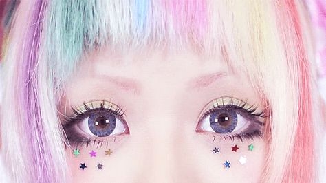 kawaii makeup Decora Kei Makeup, Fairy Kei Makeup, Harajuku Makeup, Makeup Kawaii, Stationery Kawaii, Kawaii Makeup, Harajuku Street, Halloween Eye Makeup, Korean Eye Makeup