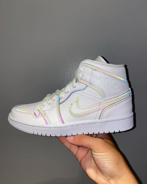 Jordan 1 Iridescent, White Air Jordan 1, Air Jordan 1 White, Iridescent Dress, Nike Shoes Girls, White Jordans, Swag Shoes, Air Jordan 1 Mid, Jordan 1 Mid