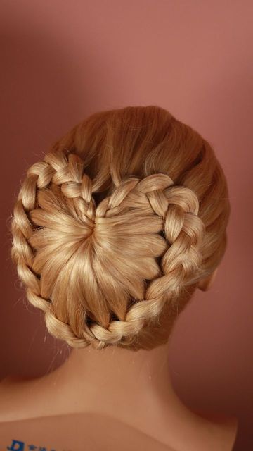 Heart Updo Hairstyles, Heart Buns, Heart Bun, Heart Hairstyles, Hair Pics, Girl Hair Dos, Instagram Heart, Blonde Wigs, Bright Blonde