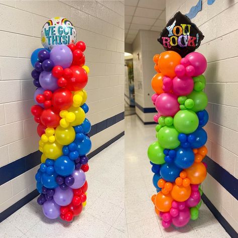 Balloon Column Patterns, School Balloons, Ballon Column, Balloon Archway, Party Balloons Diy, Balloon Business, Party Planning Business, Balloon Bouquet Diy, Christmas Balloon Decorations