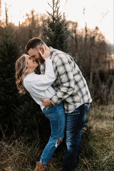 Casual Couple Christmas Pictures, Couples Photoshoot Tree Farm, Engagement Photos Christmas Tree Farm, Couple Tree Farm Pictures, Couple Christmas Tree Farm Photos, Tree Farm Couple Pictures, Couple Christmas Tree Photos, Tree Farm Engagement Pictures, Christmas Tree Farm Engagement Pictures