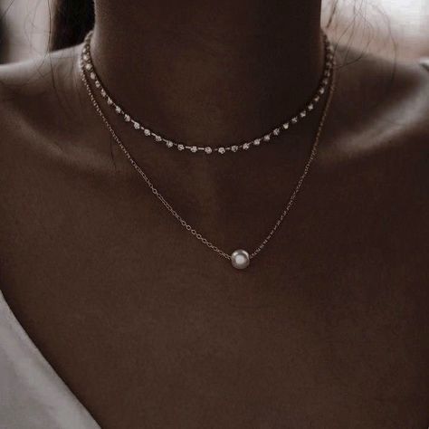 Silver Jewelry Astethic, Silver Necklaces Dainty, Prom Jewellery Ideas, Silver Necklaces Formal, Elegant Jewelry Classy Silver, Silver Necklaces For Prom, Simple Silver Jewelry Aesthetic, Simple Silver Necklace Aesthetic, Silver Prom Jewlrey