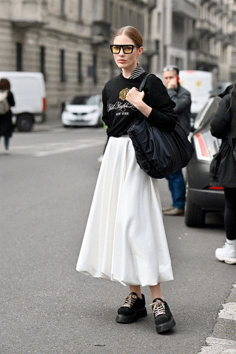 Summer Fashion Week, Aw 2023, Street Style Summer Outfits, Street Style 2023, Milan Fashion Week Runway, Street Style Outfits Casual, Milan Fashion Week Street Style, Street Style Fall Outfits, Fashion Week Outfit