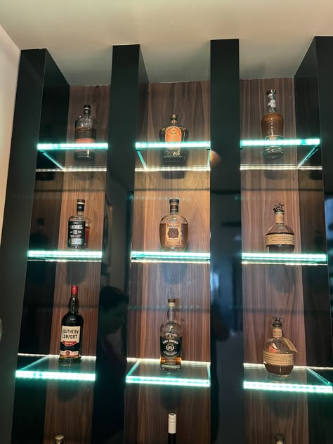 Alcohol Shelf, Bar Room Design, Bar Lounge Room, Drink Wall, Alcohol Shop, Glass Wall Systems, Country Bar, Whiskey Room, Liquor Glass