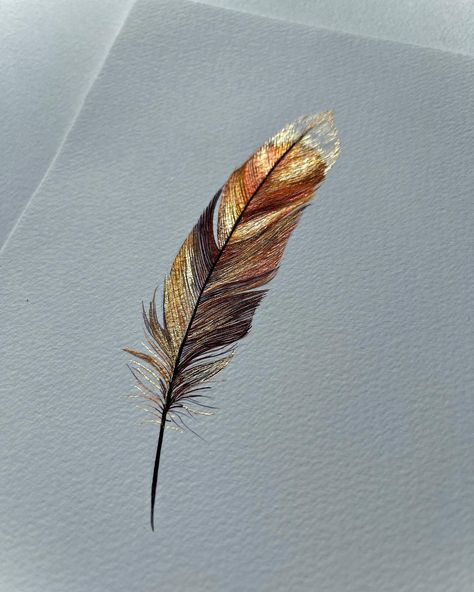 Drawing Feathers, Feather Drawing, Draw Painting, Watercolor Feather, Diy Watercolor Painting, Watercolour Inspiration, Gold Watercolor, Feather Painting, Painting Art Lesson