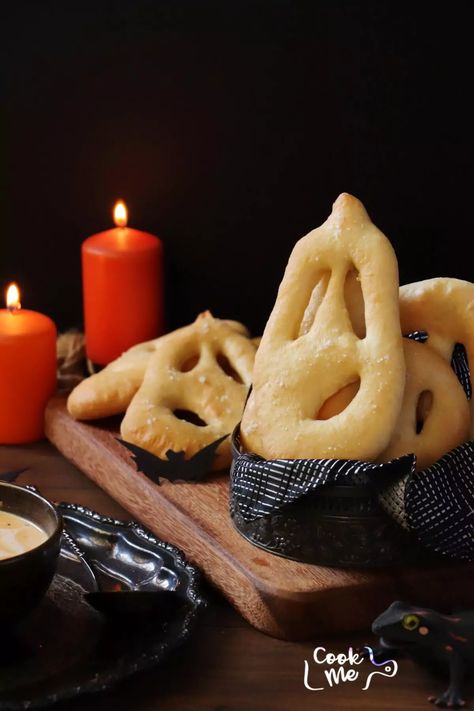 Fougasse Bread Recipe - Cook.me Recipes Fougasse Bread Recipe, Black Lemonade Recipe, Fougasse Bread, Halloween Spaghetti, Black Lemonade, Recipe Inspirations, Bread Dough Recipe, Halloween Drink, Halloween Recipe