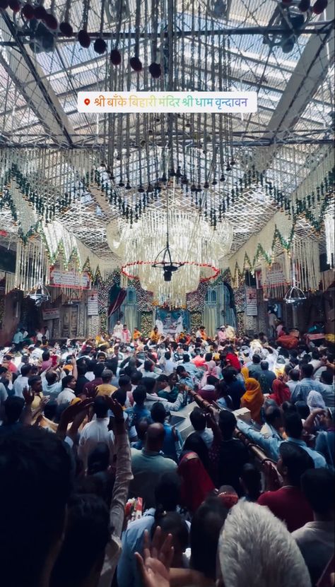 Bakebiharilal Photo Vrindavan, Banke Bihari Vrindavan Snap, Mero Vrindavan Gate, Vrindavan Instagram Story, Gopi Dress Vrindavan Aesthetic, Vrindavan Snap, Today Instagram Story, Vrindavan Photo, Vrindavan Aesthetic