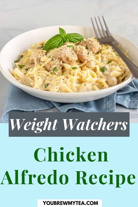 Weight Watchers Chicken Alfredo, Weight Watchers Pasta Recipes, Fetuccini Alfredo, Weight Watchers Shrimp, Weight Watchers Pasta, Ww Lunch, Weight Watchers Menu, Weight Watchers Meals Dinner, Chicken Alfredo Recipe