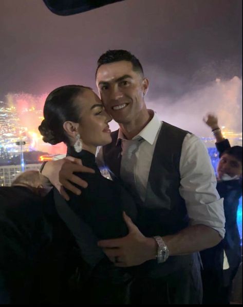 Cristiano Ronaldo And Wife, Ronaldo Wife, Youtube Growth, Social Media Specialist, Cristiano Jr, Brazil Culture, Football Couples, Georgina Rodriguez, Cr7 Jr