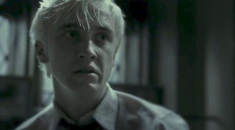 Draco Malfoy Crying, Dating Draco Malfoy, Tom Felton Harry Potter, Harry Potter Youtube, Harry Potter Draco, Draco And Hermione, Half Blood Prince, Draco Harry Potter, Harry Potter Draco Malfoy