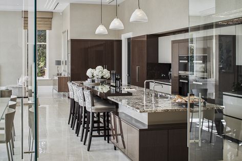 Big Luxury Kitchen, Kitchen Luxury Design, Luxury Contemporary Kitchen, Luxury Kitchen Decor, Kitchen Luxury, Kitchens Luxury, Best Kitchen Designs, Contemporary Kitchen Design, Custom Kitchens