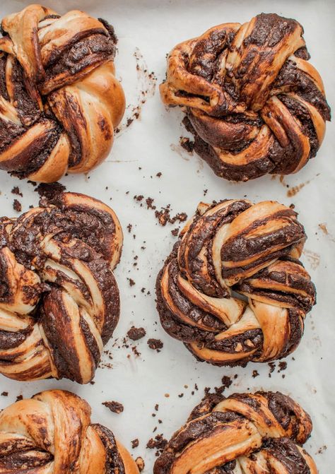 Babka Buns, Esterhazy Torte, Babka Bread, Babka Recipe, Cardamom Buns, Chocolate Babka, Hazelnut Cake, Chocolate Pastry, Slow Cooker Desserts