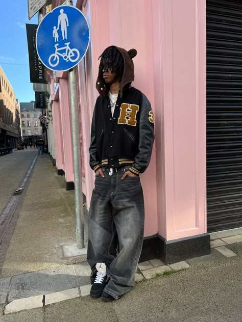 Swaggy Clothes, Ptso Ideas, Trendy Boy Outfits, Streetwear Inspo, Streetwear Fits, Mens Trendy Outfits, Street Fashion Men Streetwear, Chill Outfits, Black Man