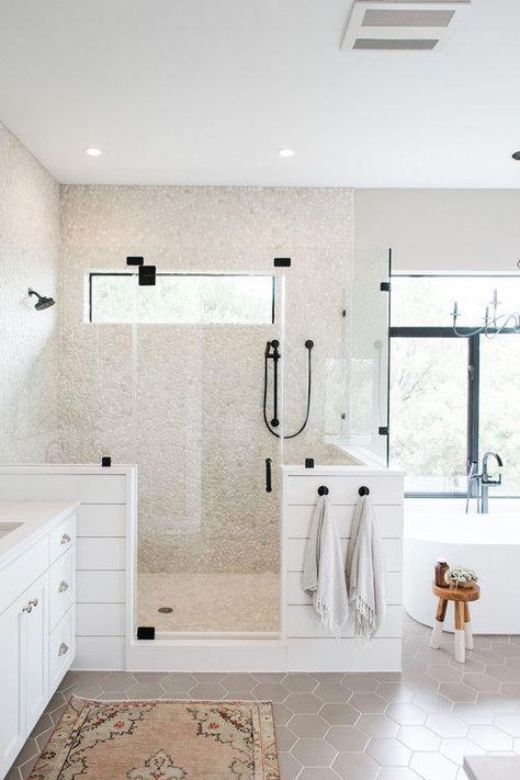 Modern Farmhouse Bathroom Decorating Ideas with White Shiplap and Glass Surround Shower, a Window for Natural Light, Cream Colored Pebble Tile, and All Black Hardware #BathroomShowerMarble Makeover Kamar Mandi, Interior Design Minimalist, Large Bathroom, Bad Inspiration, White Shiplap, Modern Farmhouse Bathroom, Bathroom Renos, Bathroom Remodel Master, Bath Remodel