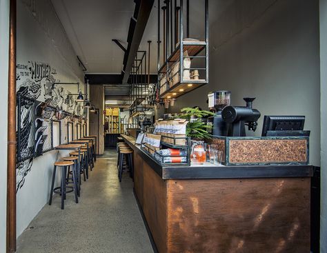 Good example of narrow space like containers - Single Origin – Roastworks, Botany. Design by Luchetti Krelle. Photography by Michael Wee. Retail Lighting Design, Cafe Concept, Coffee Shops Interior, Kitchen Designs Layout, Single Origin, Bar Interior, Coffee Shop Design, Cafe Style, Sopot