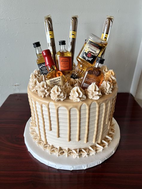 Dirty Thirty Cake, Dirty 30 Cake, 30th Birthday Cakes For Men, 40th Birthday Cakes For Men, Dirty 30 Birthday Party, Bourbon Cake, Dirty Thirty Birthday, 50th Birthday Party Ideas For Men, Husband 40th Birthday