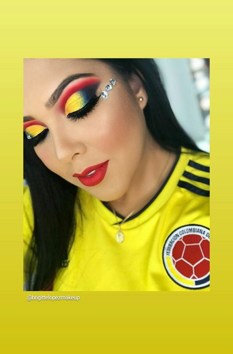 Colombian Makeup Look, Colombian Makeup, Colombian Dance, Dance Makeup, Eyeshadow Makeup, Tri Color, Maquillaje De Ojos, Makeup Looks, Halloween Face Makeup