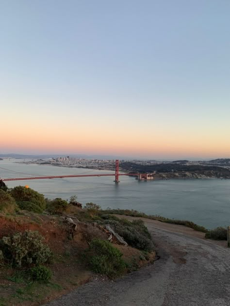 Bay Area Aesthetic, Gate Aesthetic, San Francisco Sunset, San Francisco Aesthetic, Aesthetic Usa, San Francisco Beach, Northeastern University, California Bay Area, California Baby