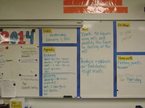 Use blue painter's tape to section of your whiteboard. You can make sections for the agenda, objective, date, homework, key vocabulary, etc. School Wide Themes, Focus Boards, Classroom Setting, Education Poster, Painters Tape, Classroom Organization, Whiteboard, White Board, Bulletin Board