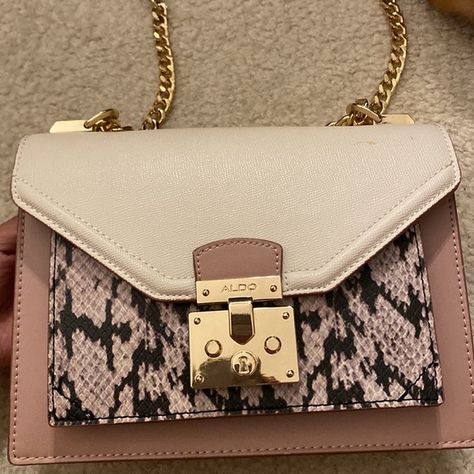 Aldo Purse 💓 Aldo Purses, Aldo Handbags, Aldo Bags, Girly Bags, Fancy Bags, Cute Purses, Gucci Wallet, Crossbody Purse, Purses Crossbody