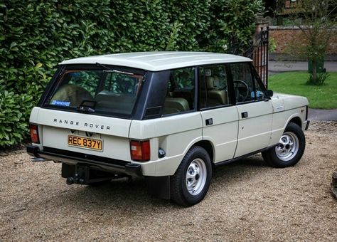 Range Rover Supercharged, Range Rover Classic, Land Rover Range Rover, Vehicle Design, Range Rover, Old Cars, Land Rover, Vintage Cars, Motor Car