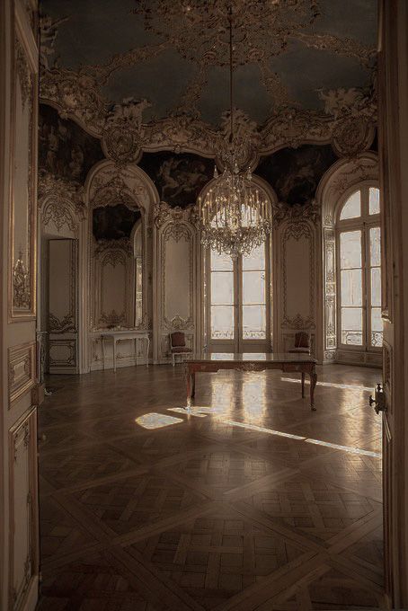 Ancient Royalty, متحف فني, Dark Academy, Castle Aesthetic, Royal Aesthetic, Baroque Architecture, Princess Aesthetic, Dark Academia Aesthetic, Fantasy Aesthetic