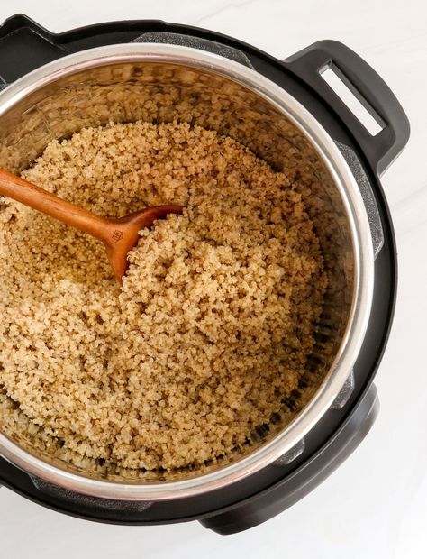 Instant Pot Quinoa Minute Brown Rice Recipes, Instant Pot Quinoa Recipes, How To Cook Millet, Perfect Quinoa, Instant Pot Quinoa, Easy Pressure Cooker Recipes, Brown Rice Recipes, Best Instant Pot Recipe, Healthy Instant Pot Recipes